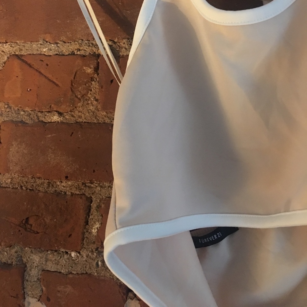 Forever 21 Trendy Halter Crop Top - Picture 3 of 3